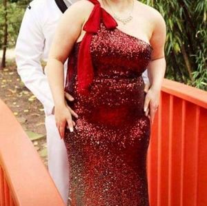 Sparkely ombre red/silver dress